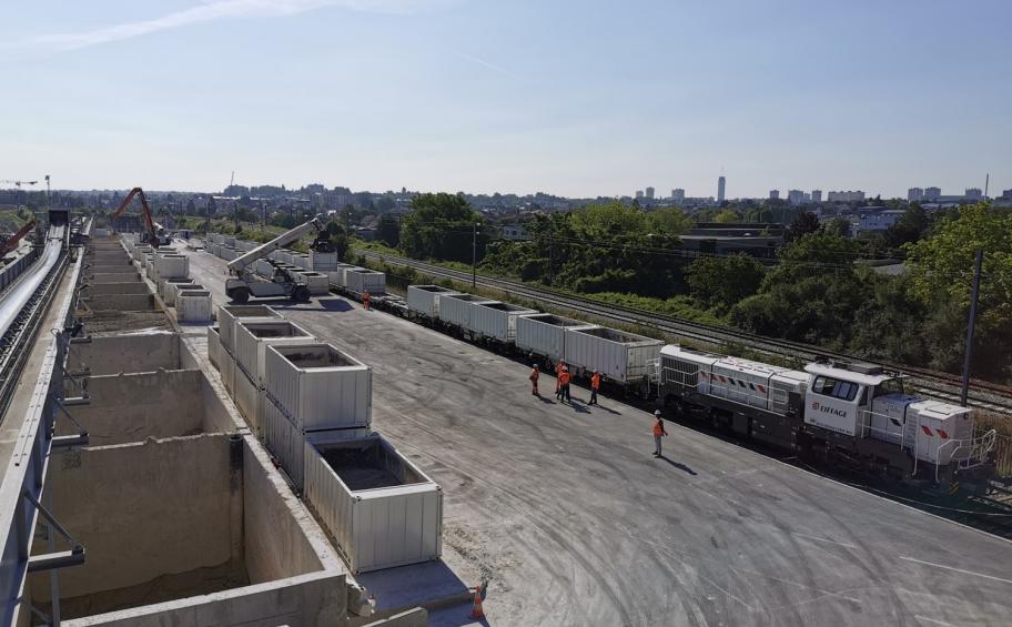 A consortium formed of Eiffage, SARPI and CEMEX has won  the contract to manage excavated material from Line 15 East  of the Grand Paris Express project, worth over €200 million
