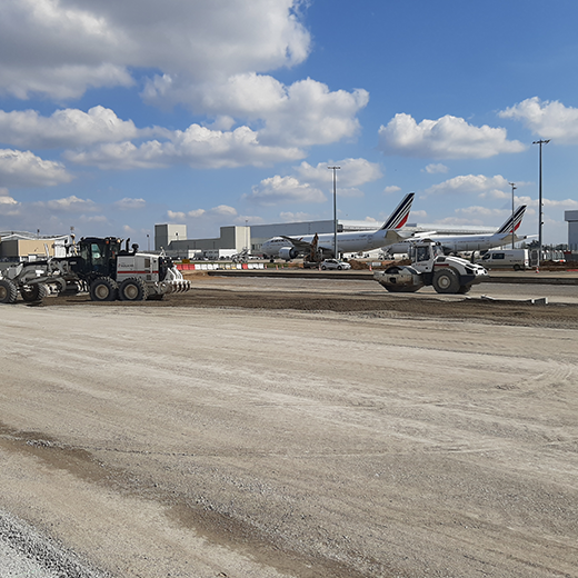 Chantier  de travaux aéroportuaires - Crédit photo : ©Atypix